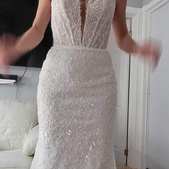 Purchased as my original dress had delayed shipping, but eventually came. - Picture 2 of 5